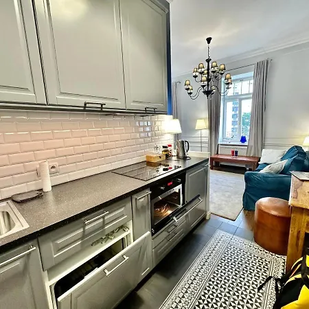 Decor Metro Wifi 300 Mbs 65tv Netflix Hbo Apartment