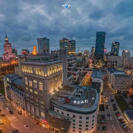 Decor Metro Wifi 300 Mbs 65tv Netflix Hbo Warsaw