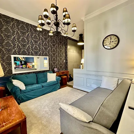 Decor Metro Wifi 300 Mbs 65tv Netflix Hbo Varsovia