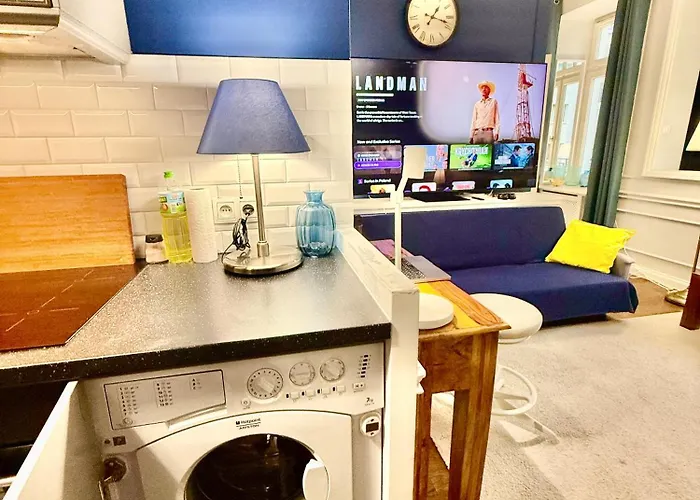 Apartment Decor Metro Wifi 300 Mbs 65tv Netflix Hbo *