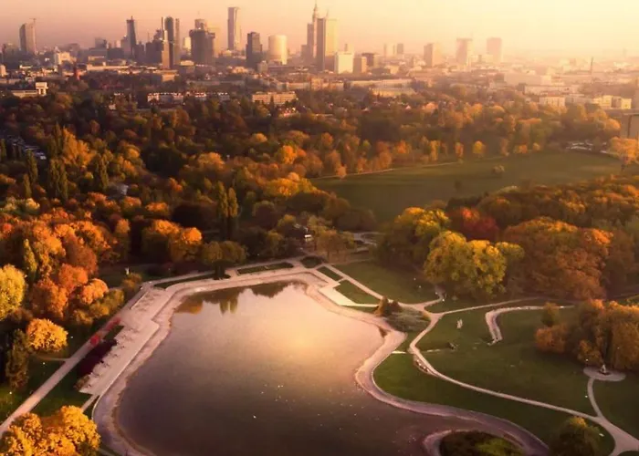 Apartment Decor Metro Wifi 300 Mbs 65tv Netflix Hbo Warsaw