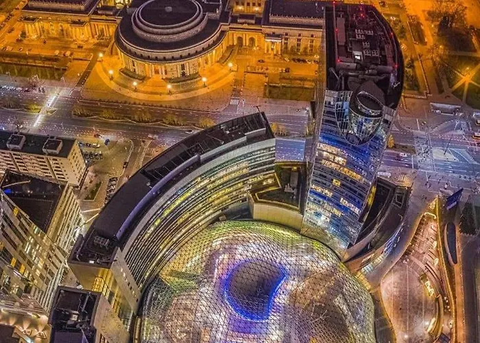 Decor Metro Wifi 300 Mbs 65tv Netflix Hbo Warsaw