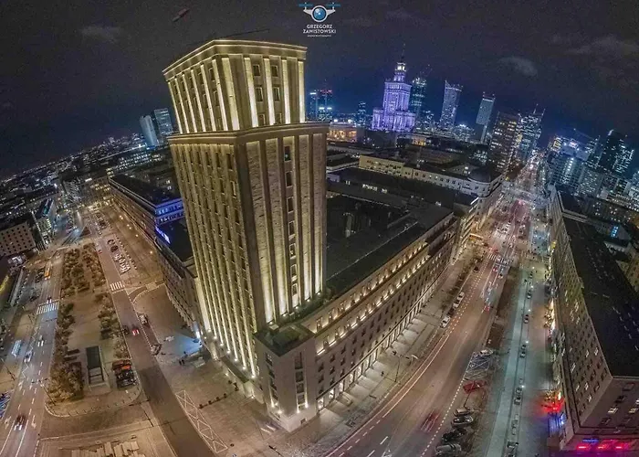 Apartment Decor Metro Wifi 300 Mbs 65tv Netflix Hbo Warsaw