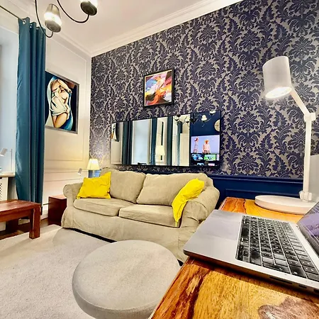 Decor Metro Wifi 300 Mbs 65tv Netflix Hbo Apartment