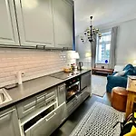 Decor Metro Wifi 300 Mbs 65tv Netflix Hbo Appartement