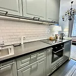 Decor Metro Wifi 300 Mbs 65tv Netflix Hbo * Varsovie