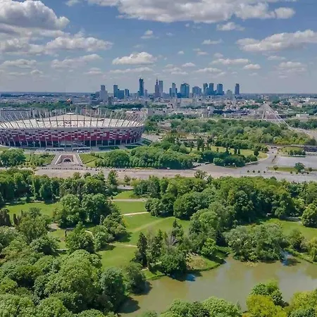 Decor Metro Wifi 300 Mbs 65tv Netflix Hbo 바르샤바